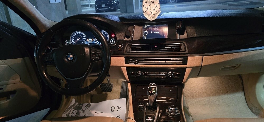 BMW 528i - 6