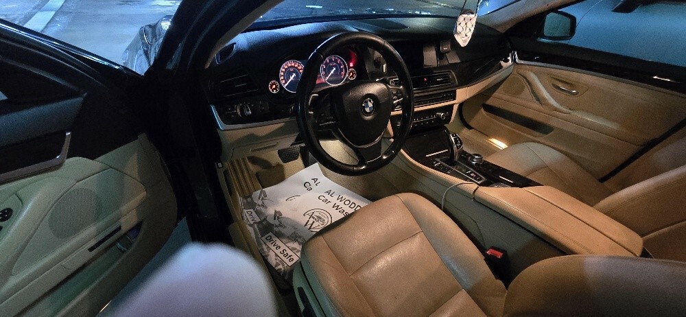 BMW 528i - 5