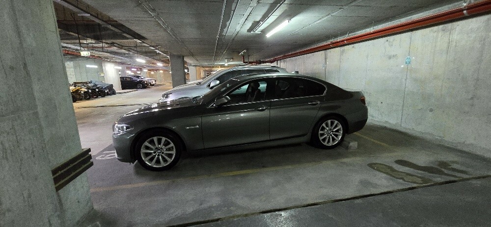 BMW 528i - 4