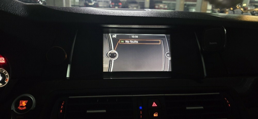 BMW 528i - 2