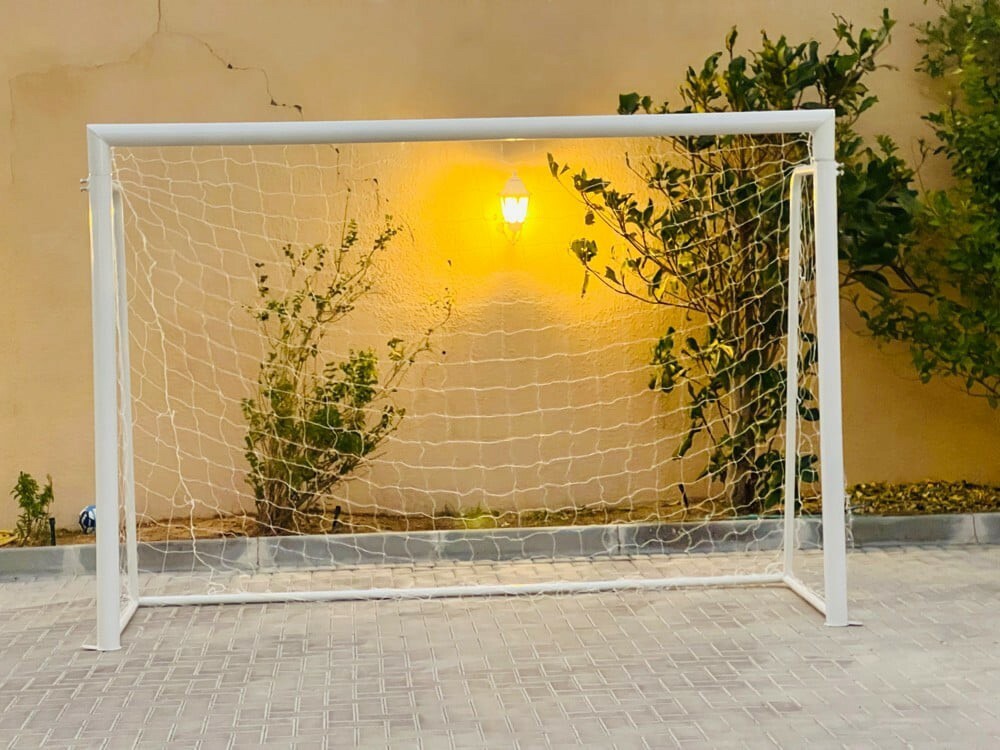 ملعب كرة قدم - 1