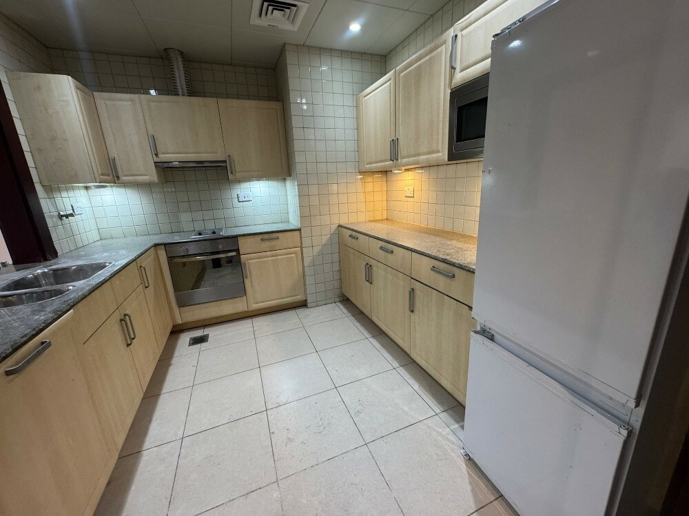 Big 1bhk for rent in the pearl - 9