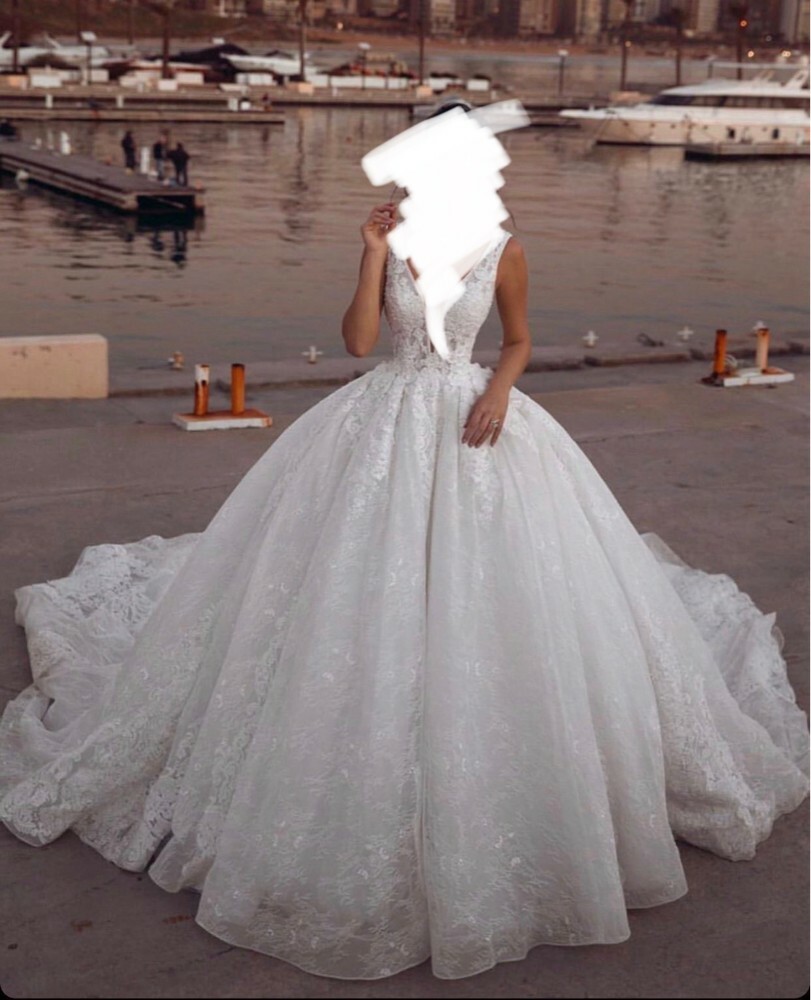 wedding dress with veil / new  - 1