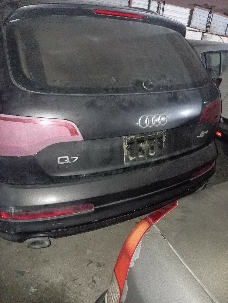 Audi Q7 all parts available - 2
