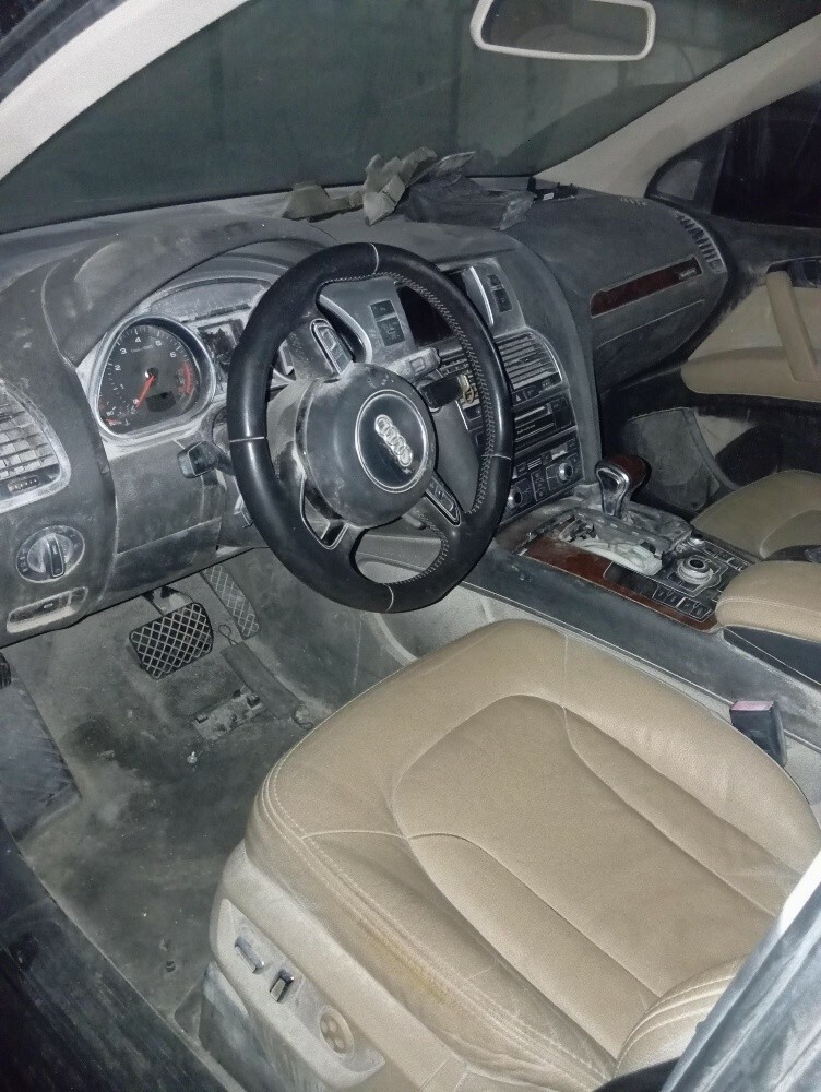 Audi Q7 all parts available - 3
