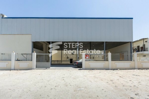 Premium Garage Space with Rooms - 2