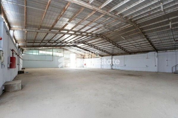 كراج للإيجار بمساحة 1500 متر مربع - 19