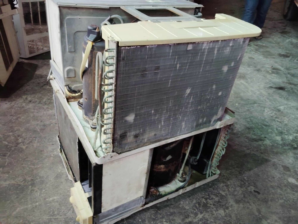 damage ac buy please call  974 31 - 1