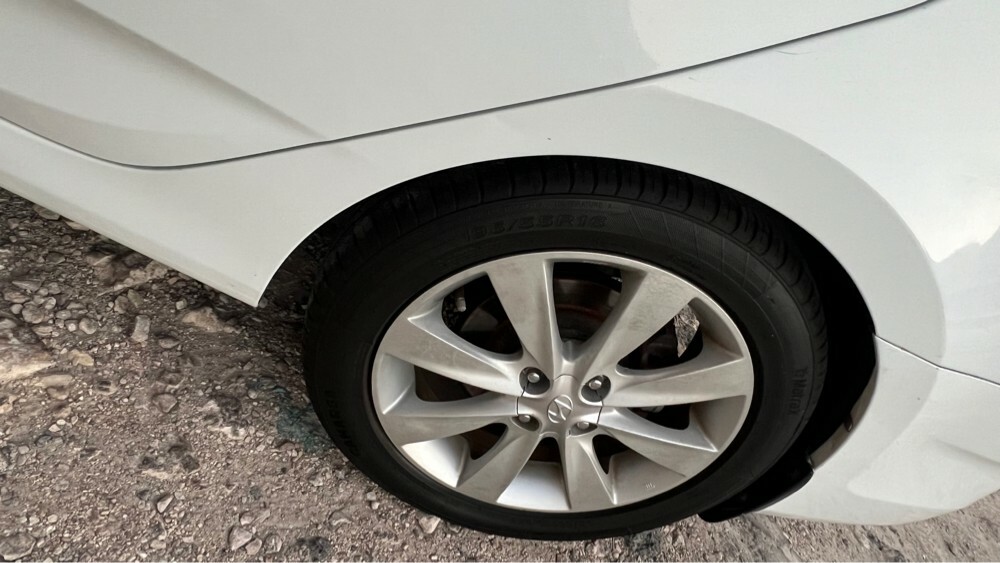 Hyundai Accent 1.6 - 5