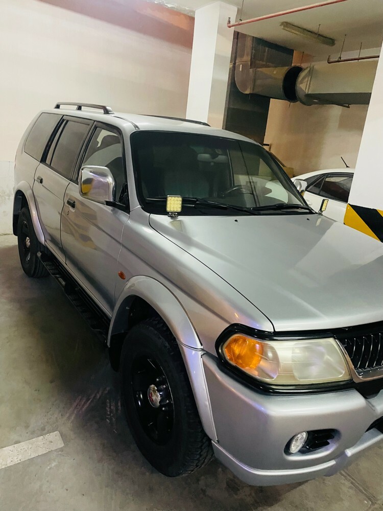 Mitsubishi NATIVA - 2