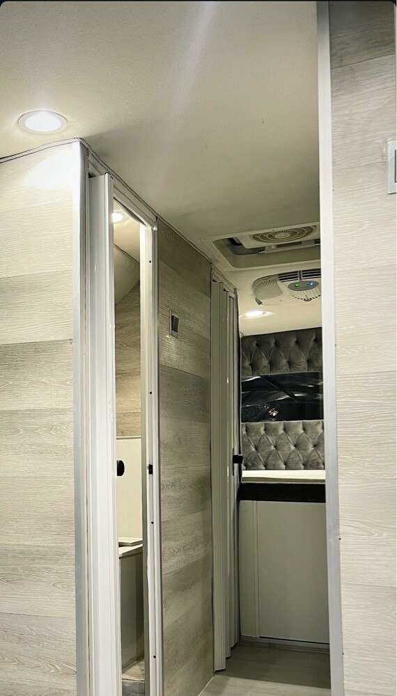Caravan Motorhome For Sale - 7