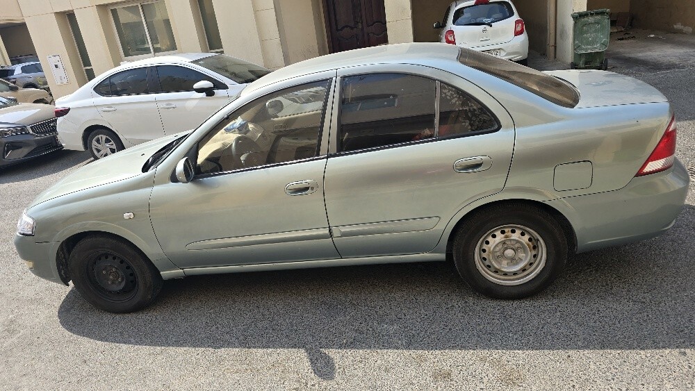 Nissan sunny korea - 1