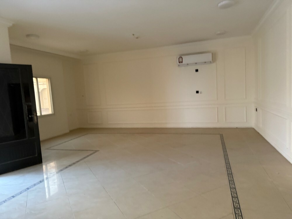 مبنى تجارى للبيع معيذر استثمار  - 3