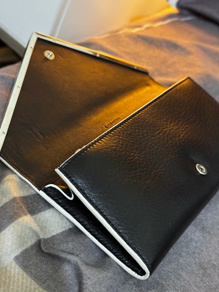 Givenchy wallet leather  - 1