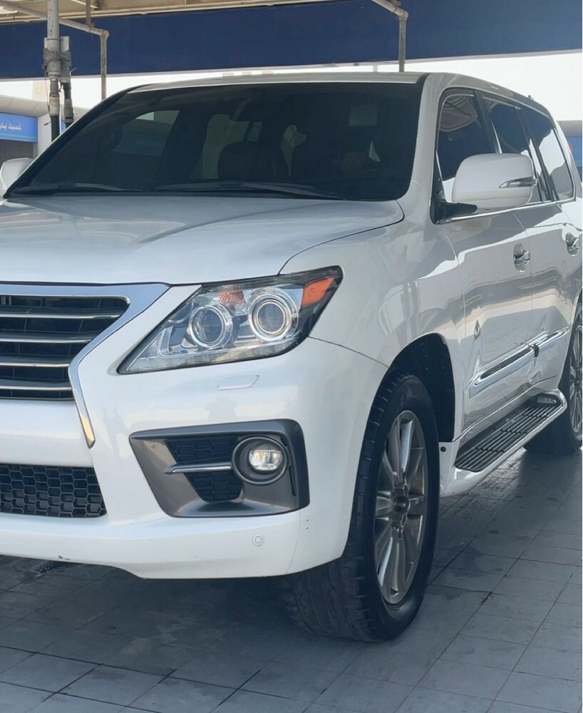 lexus lx570s - 1