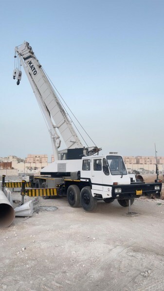 Nissan Kato crane model 2004 - 1