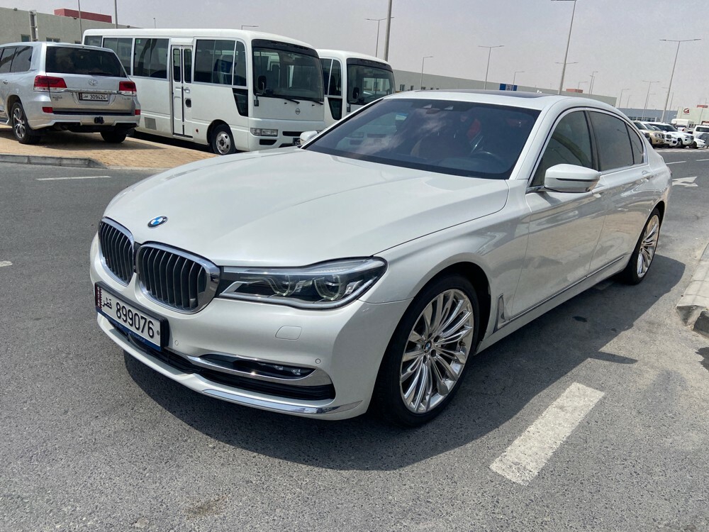 BMW 740 2016 white  - 2