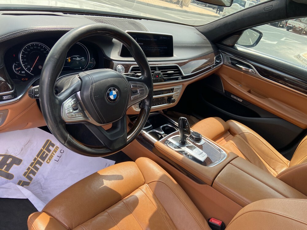 BMW 740 2016 white  - 4