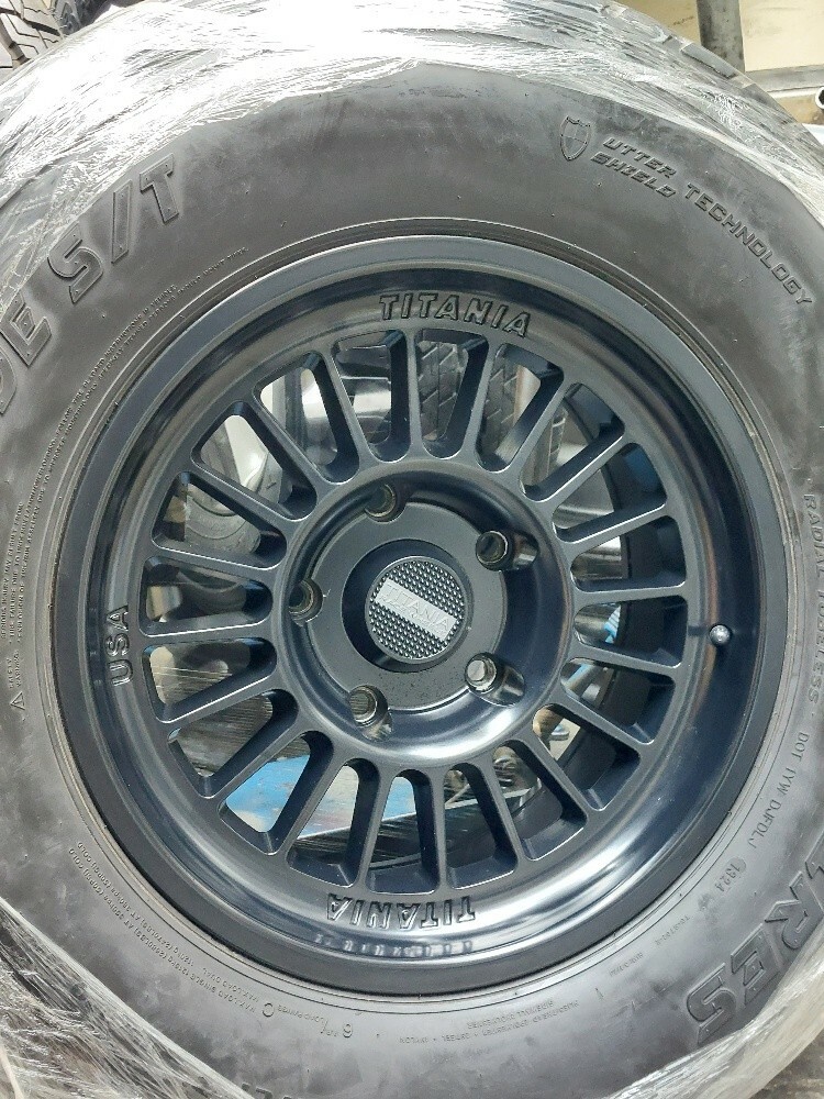 Titania size 17 - 2