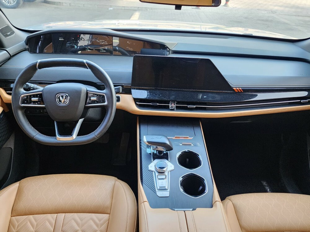 2024changan UNI -k — photo 9 for sale in Qatar