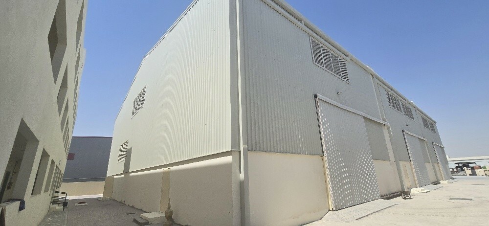 For Rent 3 store in berkit alawam - 2