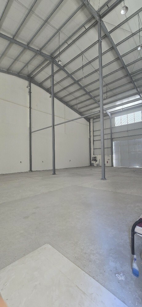 For Rent 3 store in berkit alawam - 9