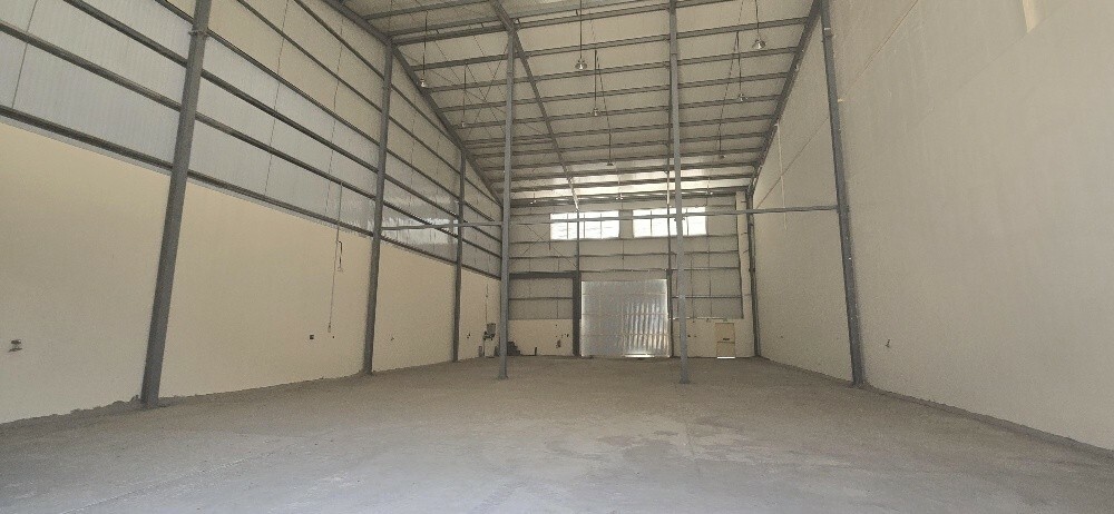 For Rent 3 store in berkit alawam - 4