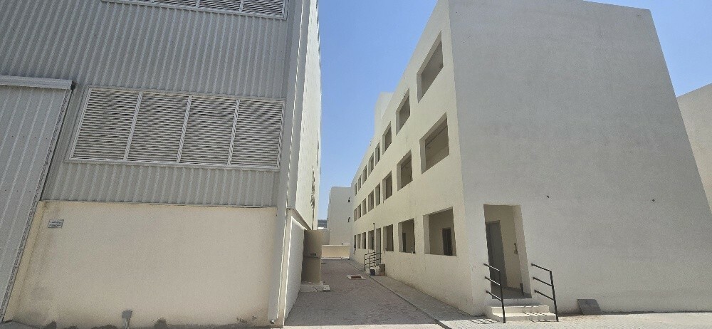 For Rent 3 store in berkit alawam - 7