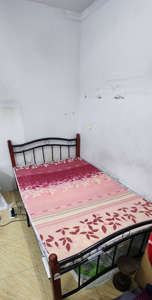 Bed 200cm/121cm - 1