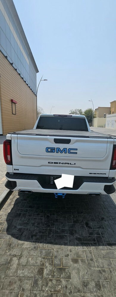 GMC Denali 2023 — photo 24 for sale in Qatar