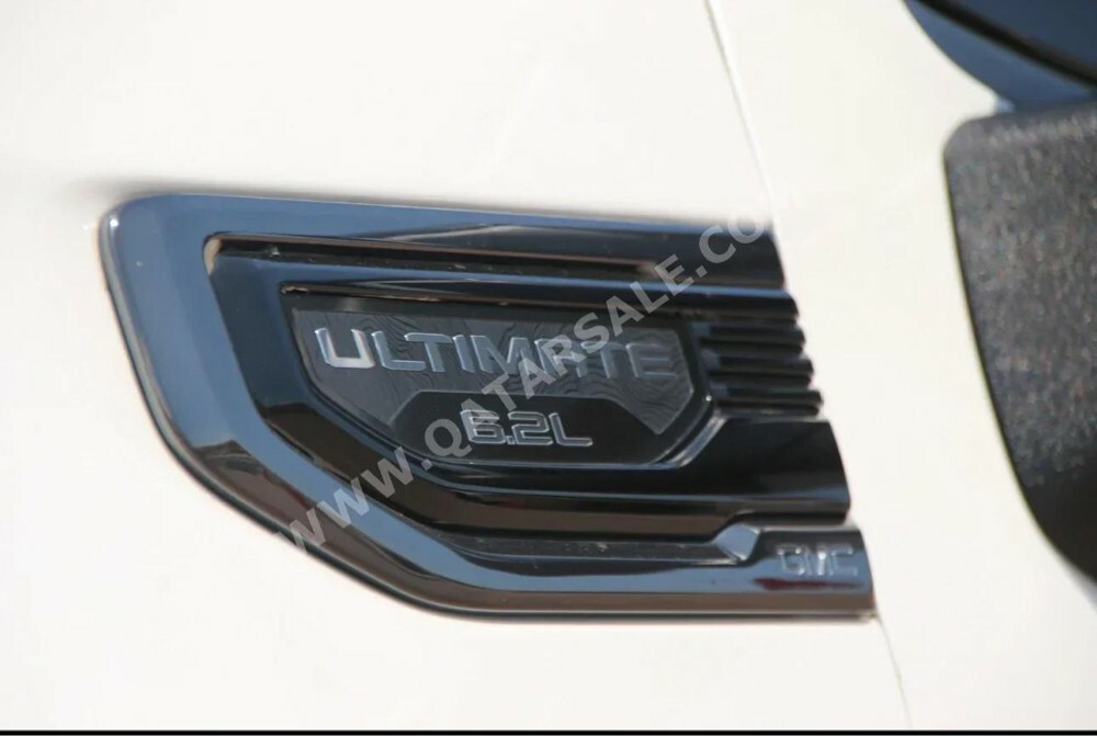 GMC Denali 2023 — photo 10 for sale in Qatar