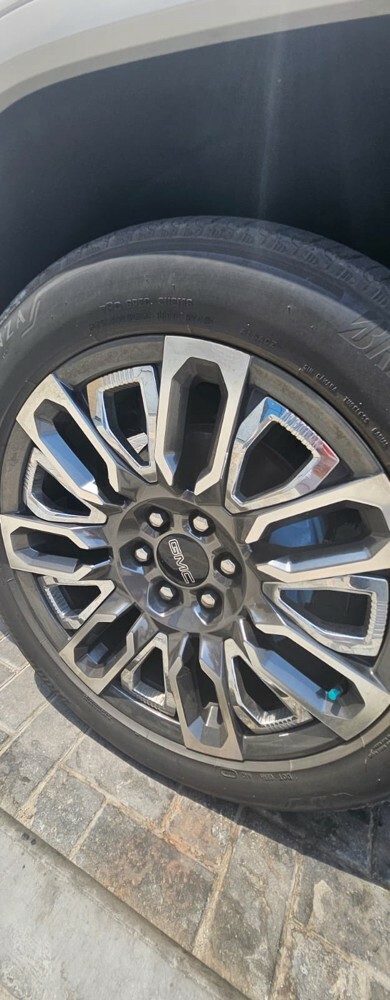 GMC Denali 2023 — photo 23 for sale in Qatar