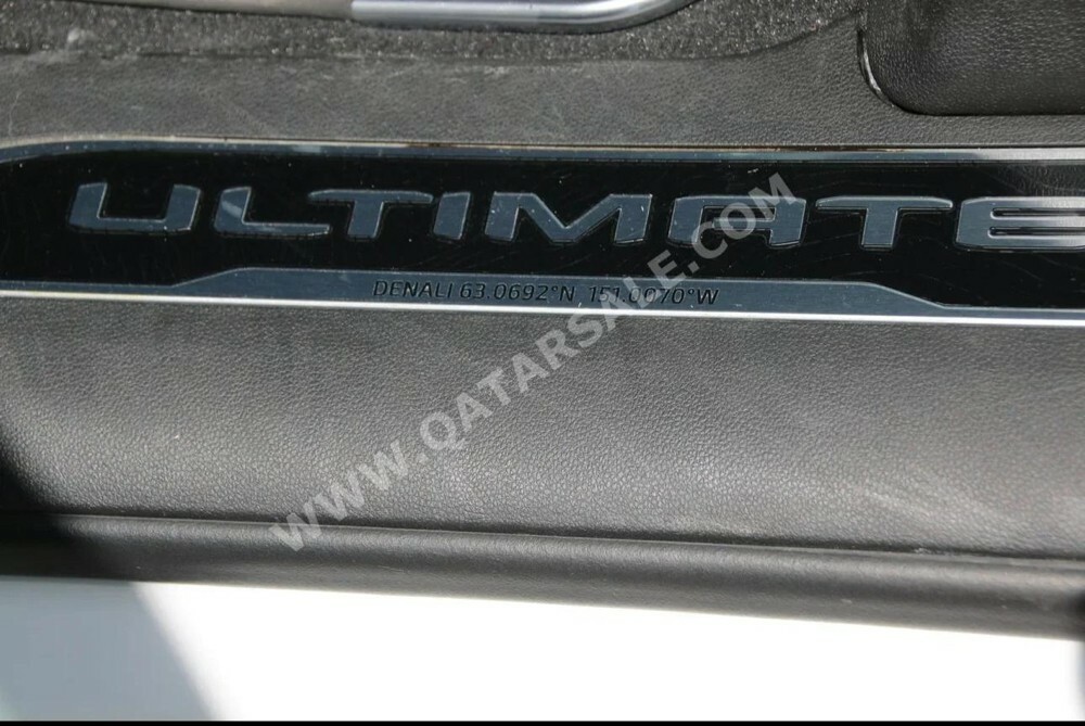 GMC Denali 2023 — photo 12 for sale in Qatar