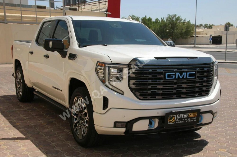 GMC Denali 2023 — photo 3 for sale in Qatar