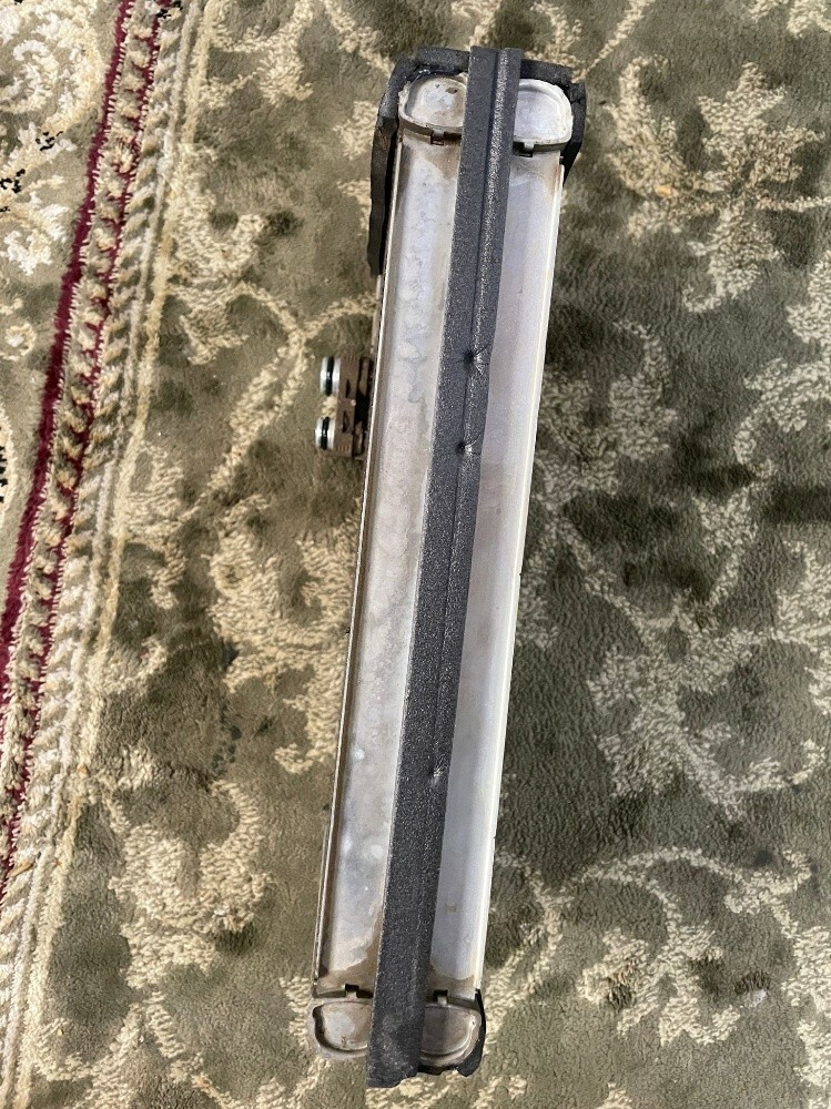Refrigerator (rear A/C unit) - 4