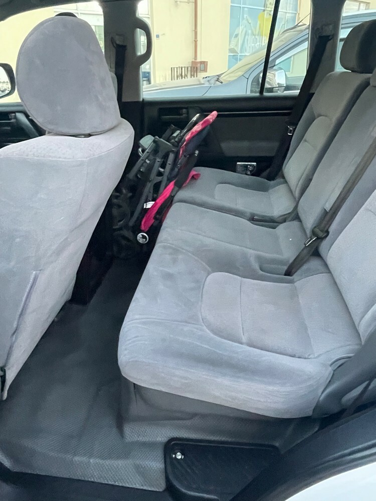 Toyota Land Cruiser G 2011 v6 - 10