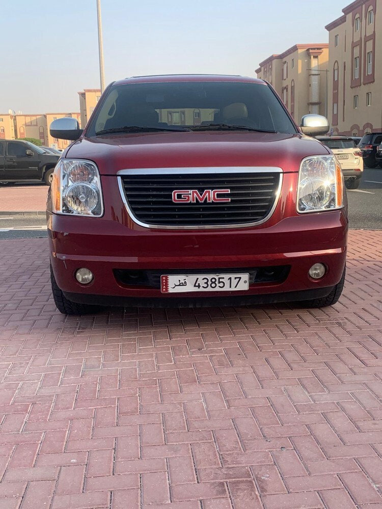GMC Yukon SLT - 1