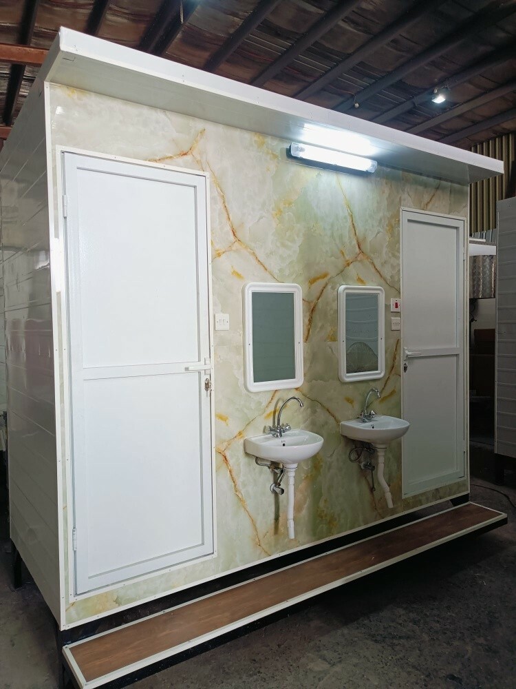 Caravan Toilet 3/2 - 5