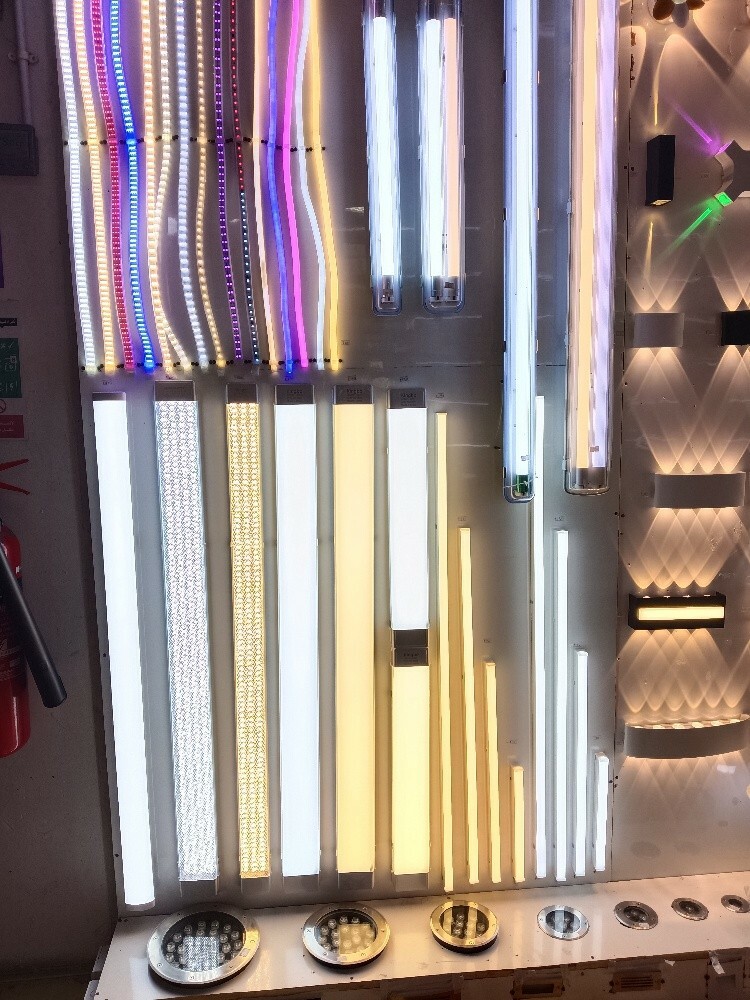 Black wire bulb. Led light - 27