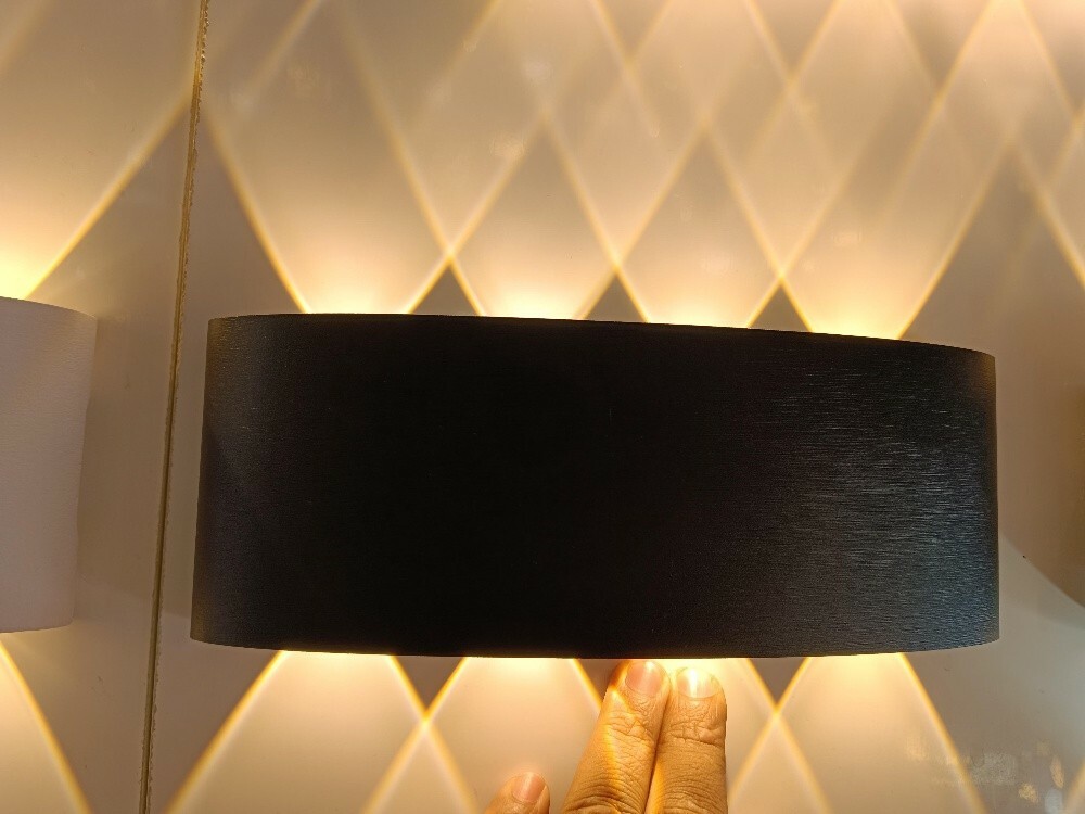 Black wire bulb. Led light - 8
