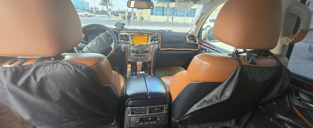 Lexus LX570 2011 model — photo 10 for sale in Qatar