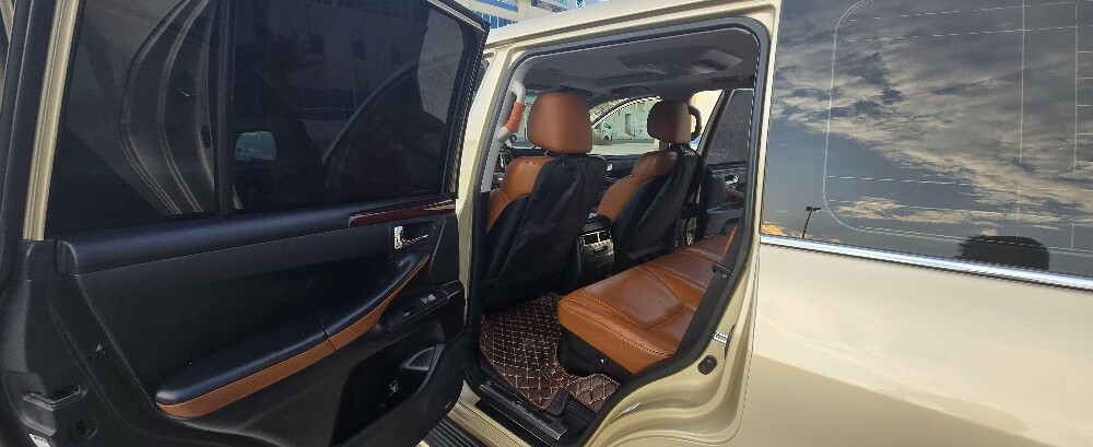 Lexus LX570 2011 model — photo 7 for sale in Qatar
