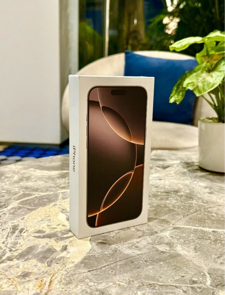 16 برو ماكس - 1