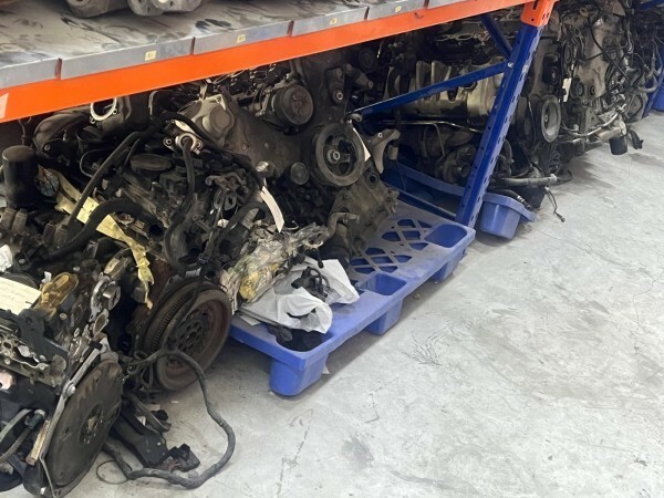 SPARE PARTS FOR SELL EUROPE CAR - 13