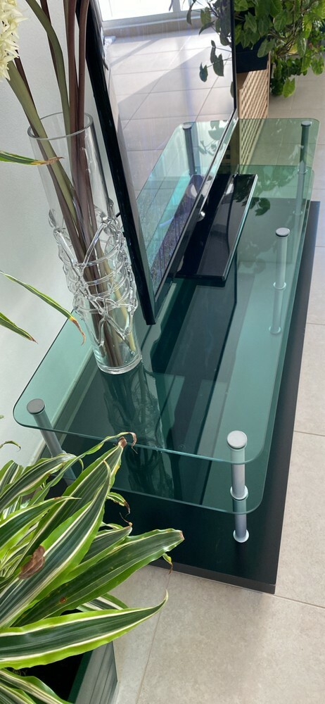 THE ONE TV stand  - 4