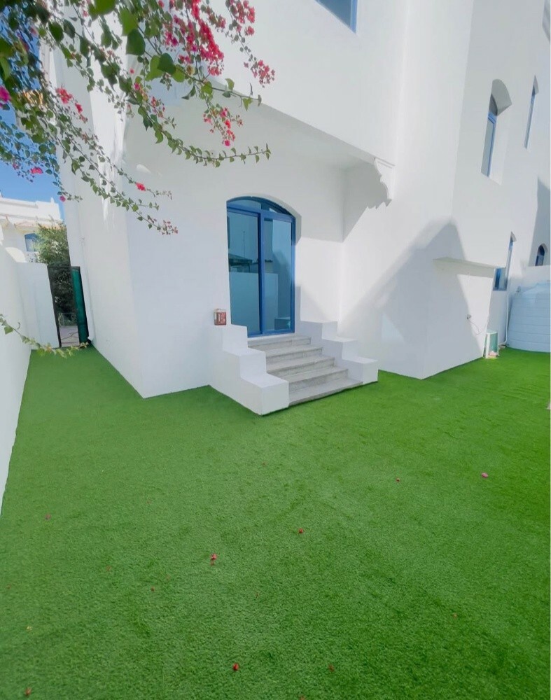 Grass carpet available - 7
