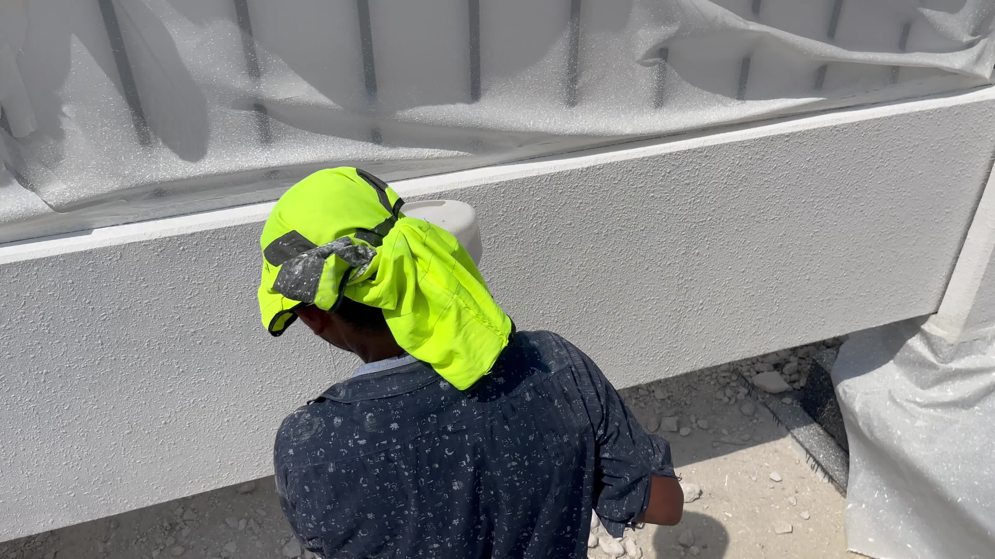 White stip contracting - 10