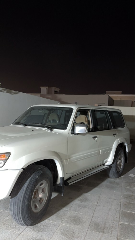 نيسان سفاري - 1