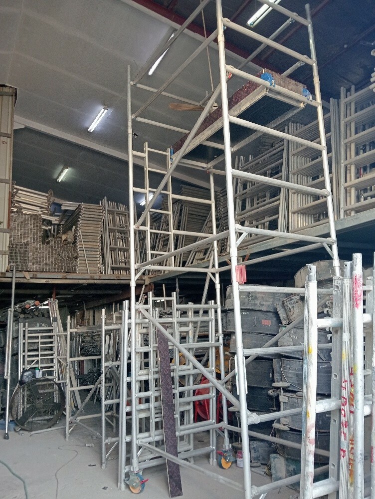 Ceramics and scaffolding ava - 2