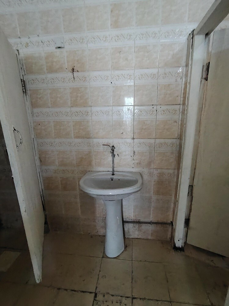 12 Big Rooms 4x6M,Separate - 10